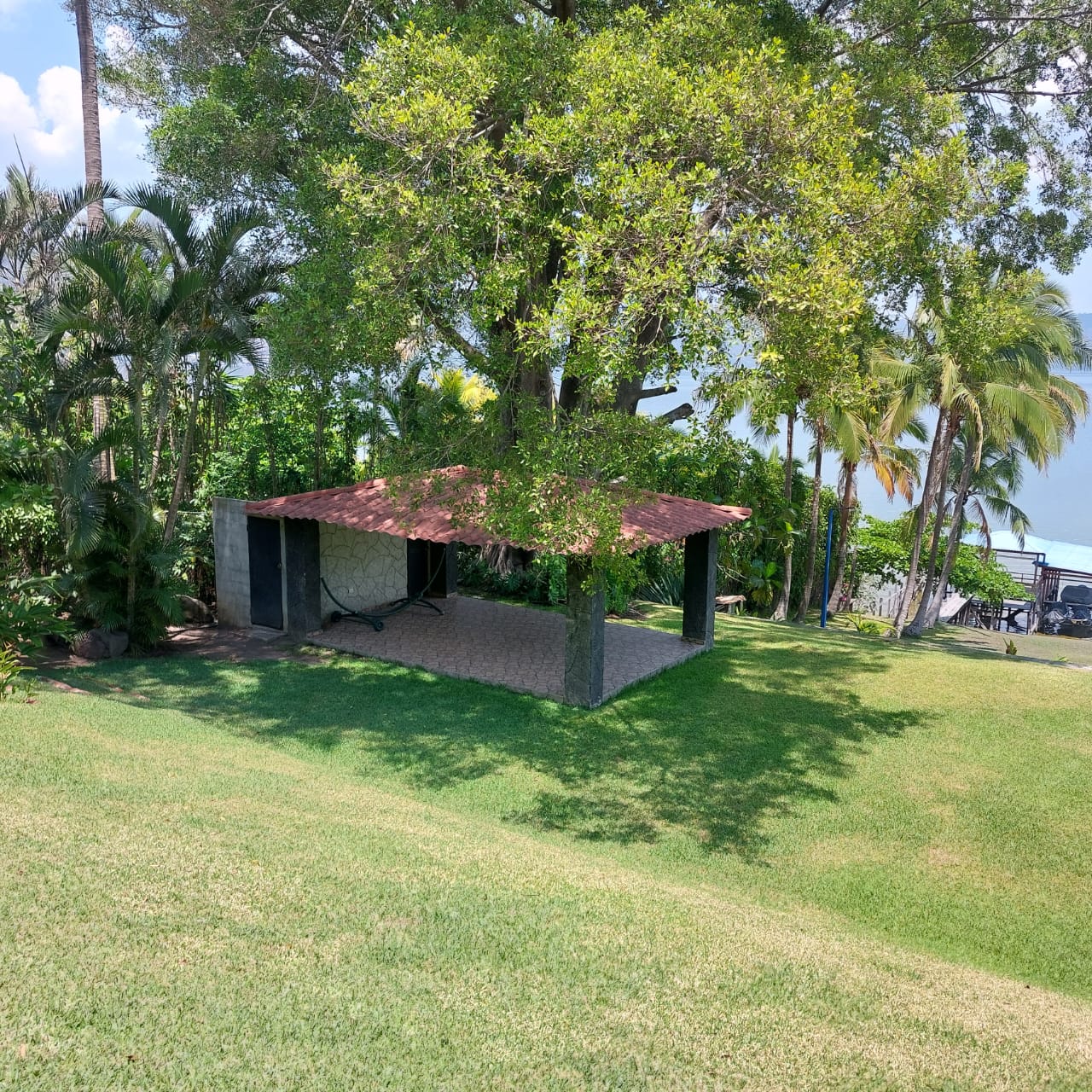 Venta de Casa en el Lago de Coatepeque, fotografía 4