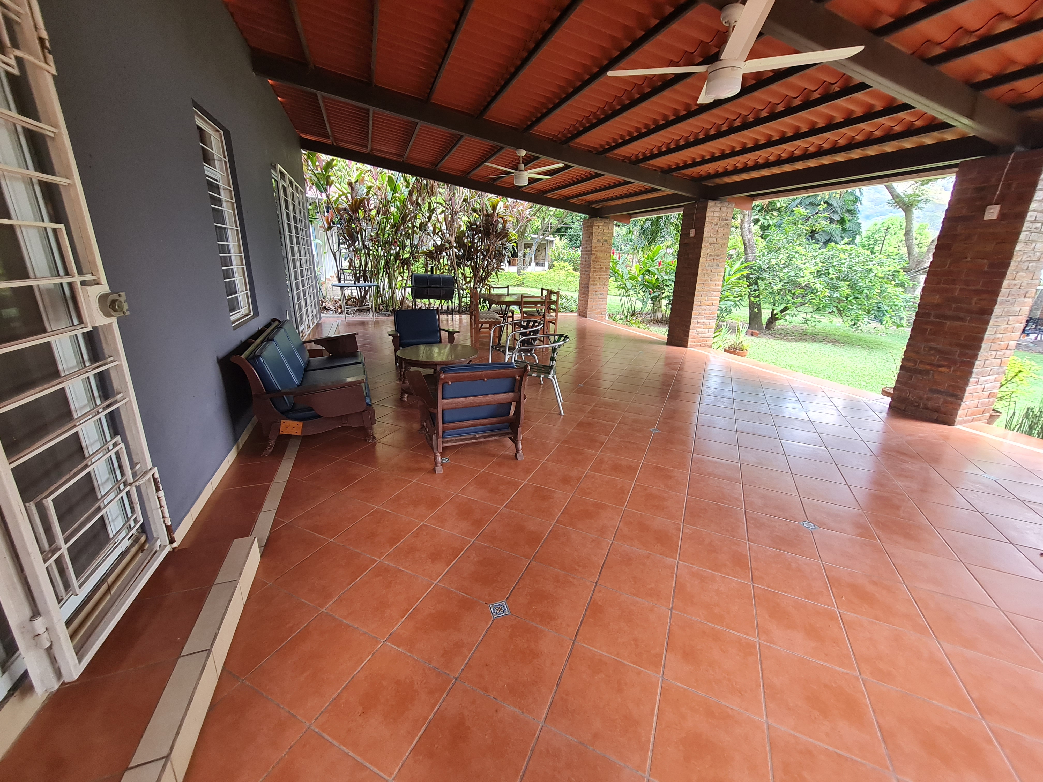 Venta de Casa en Residencial privado en el Lago de Coatepeque, fotografía 3